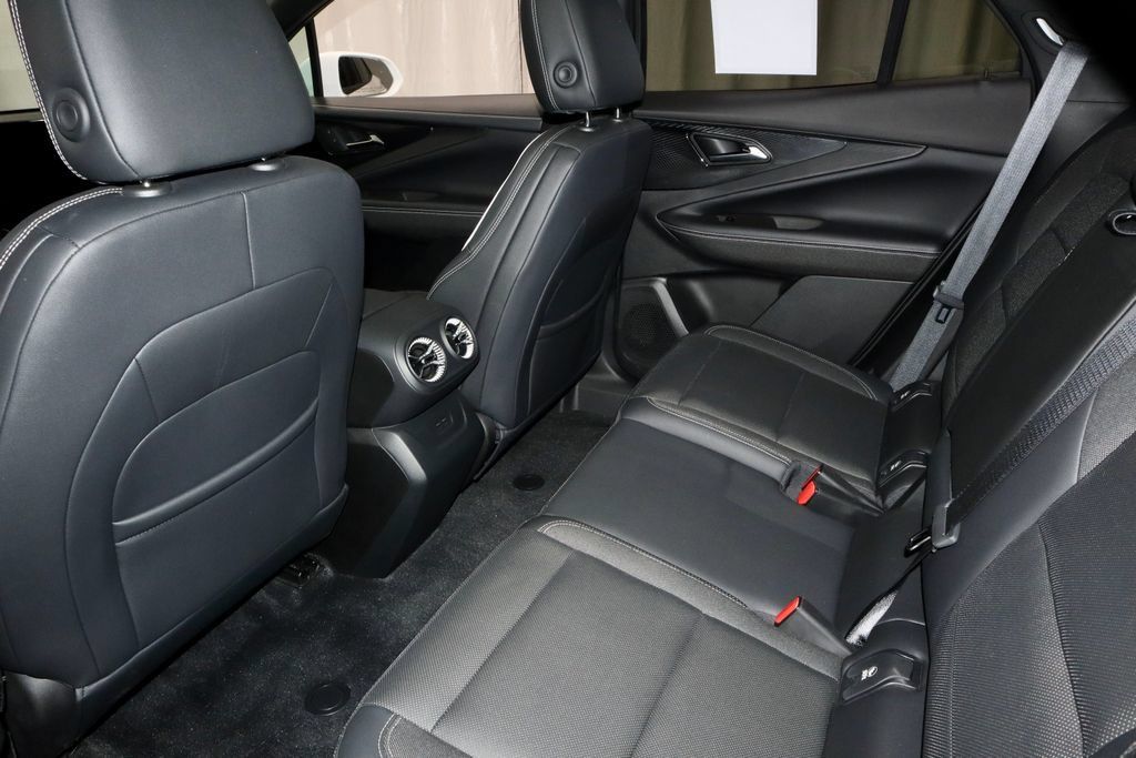 Used 2024 Chevrolet Blazer EV LT AWD/4WD image 21