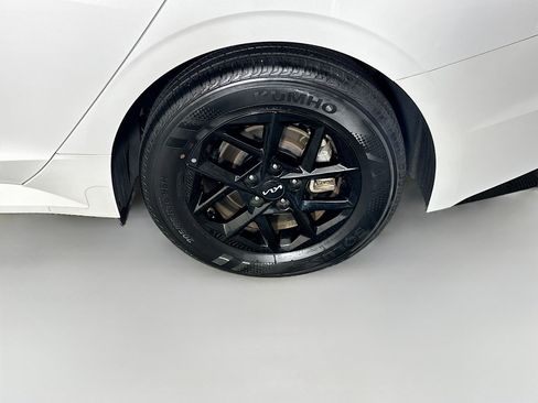 Used 2025 Kia K5 LXS image 11