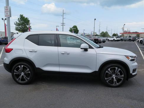 Used 2022 Volvo XC40 T5 Inscription w/ Advanced Package AWD/4WD image 2