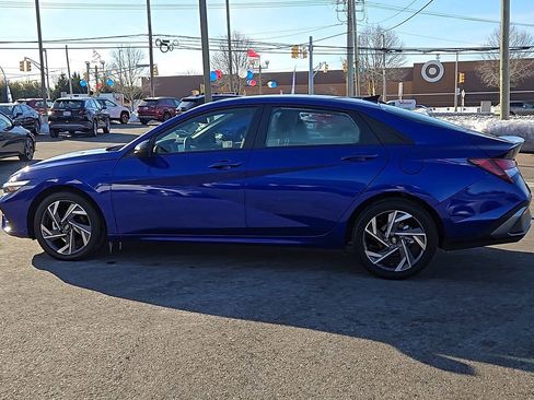 Used 2025 Hyundai Elantra Sport image 6
