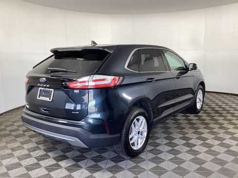 Certified 2023 Ford Edge SEL w/ Convenience Package AWD/4WD image 2