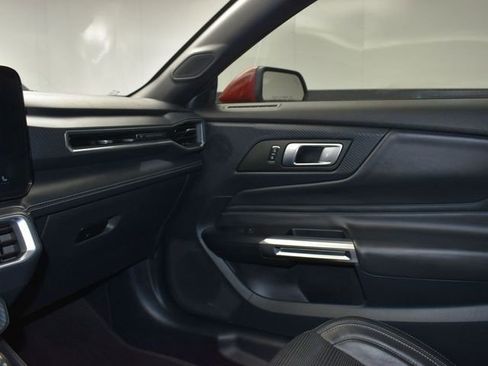 Used 2024 Ford Mustang GT Premium image 18