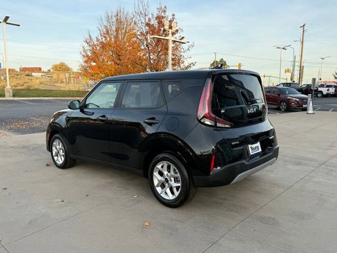 Used 2024 Kia Soul LX w/ LX Technology Package image 10