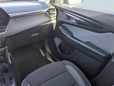 Used 2025 Chevrolet TrailBlazer LT image 18