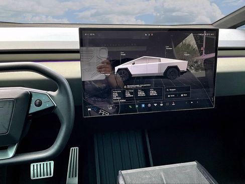 Used 2024 Tesla Cybertruck AWD Crew Cab image 10