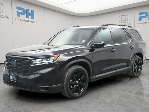 Certified 2025 Honda Pilot Black Edition image 1