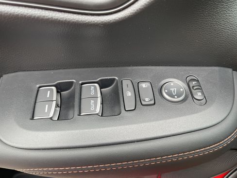 Certified 2026 Honda HR-V Sport image 24