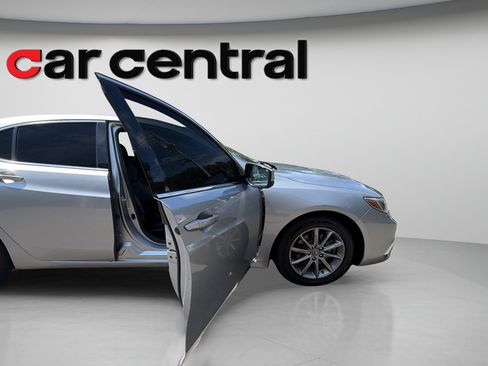Used 2020 Acura TLX FWD image 10