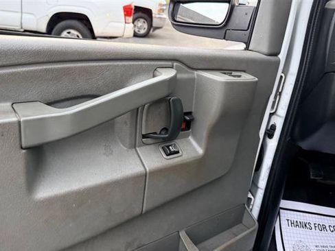Used 2019 Chevrolet Express 3500 LS RWD image 18