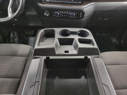 Used 2024 Chevrolet Silverado 1500 LT image 16