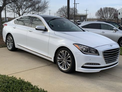 Used 2016 Hyundai Genesis 3.8 w/ Option Group 02 image 2