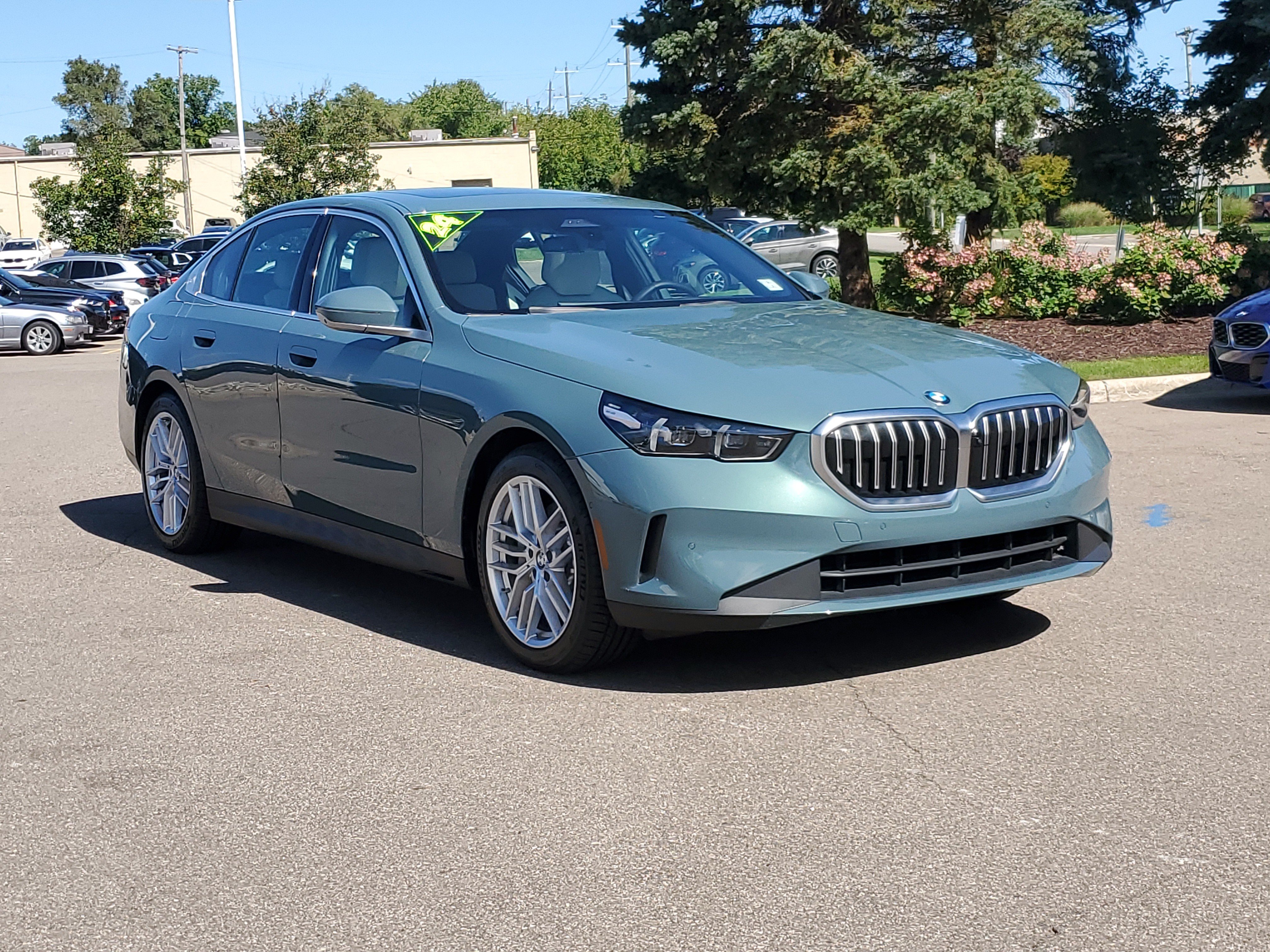 Certified 2024 BMW 530i xDrive w/ Premium Package AWD/4WD image 7