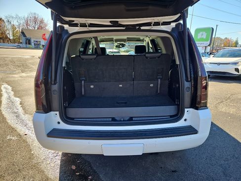 Used 2018 Chevrolet Tahoe LT w/ RST Edition image 26
