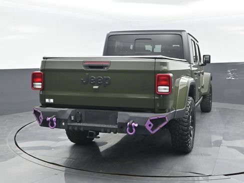 Used 2023 Jeep Gladiator Sport AWD/4WD image 18
