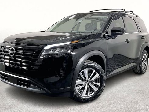 New 2026 Nissan Pathfinder SL AWD/4WD image 4