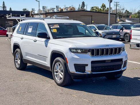 Used 2021 Jeep Grand Cherokee L Laredo w/ Luxury Tech Group I image 5