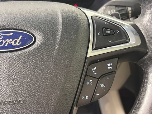 Used 2015 Ford Edge Titanium w/ Equipment Group 302A AWD/4WD image 18