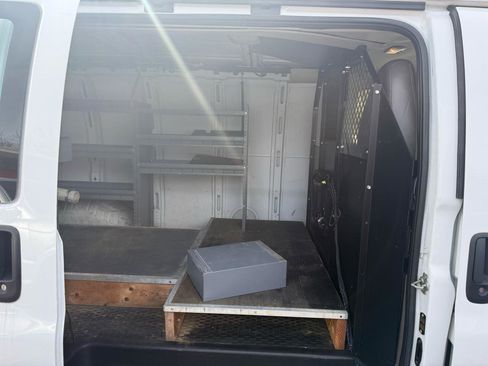 Used 2014 Chevrolet Express 1500 AWD image 12