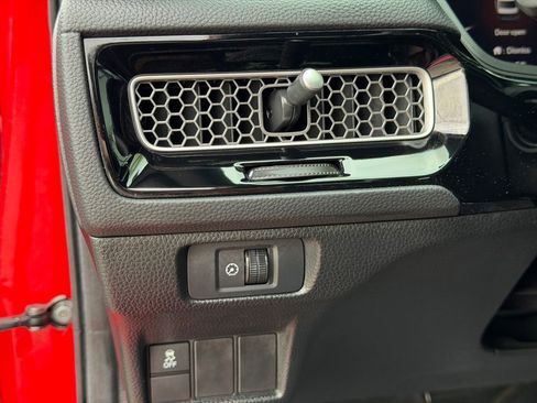 Used 2025 Honda Civic Sport image 23