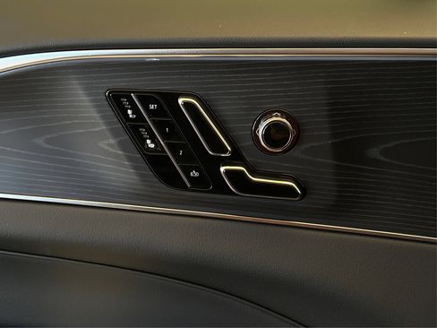 New 2026 Cadillac Lyriq Luxury RWD image 29