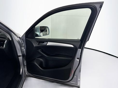 Used 2016 Audi Q5 2.0T Premium image 30