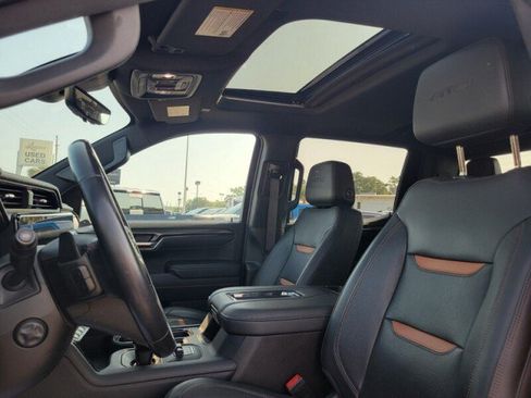 Used 2022 GMC Sierra 1500 AT4 w/ AT4 Premium Package AWD/4WD image 12