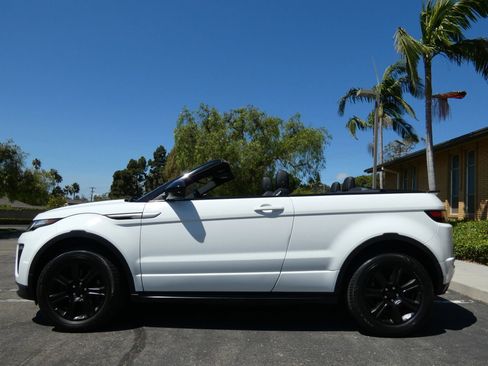 Used 2018 Land Rover Range Rover Evoque SE Dynamic image 14