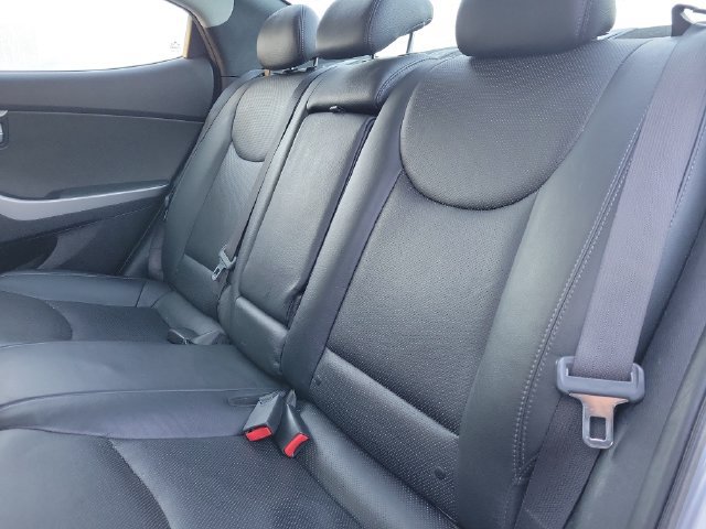 Used 2015 Hyundai Elantra Limited w/ Option Group 05 FWD image 9