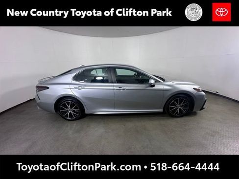 Used 2024 Toyota Camry SE w/ Cold Weather Package AWD/4WD image 2