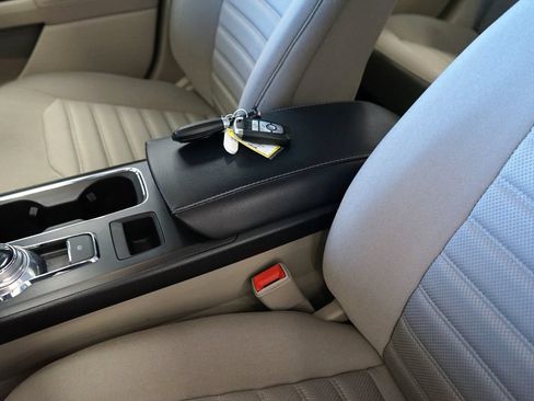 Used 2019 Ford Fusion SE AWD/4WD image 28