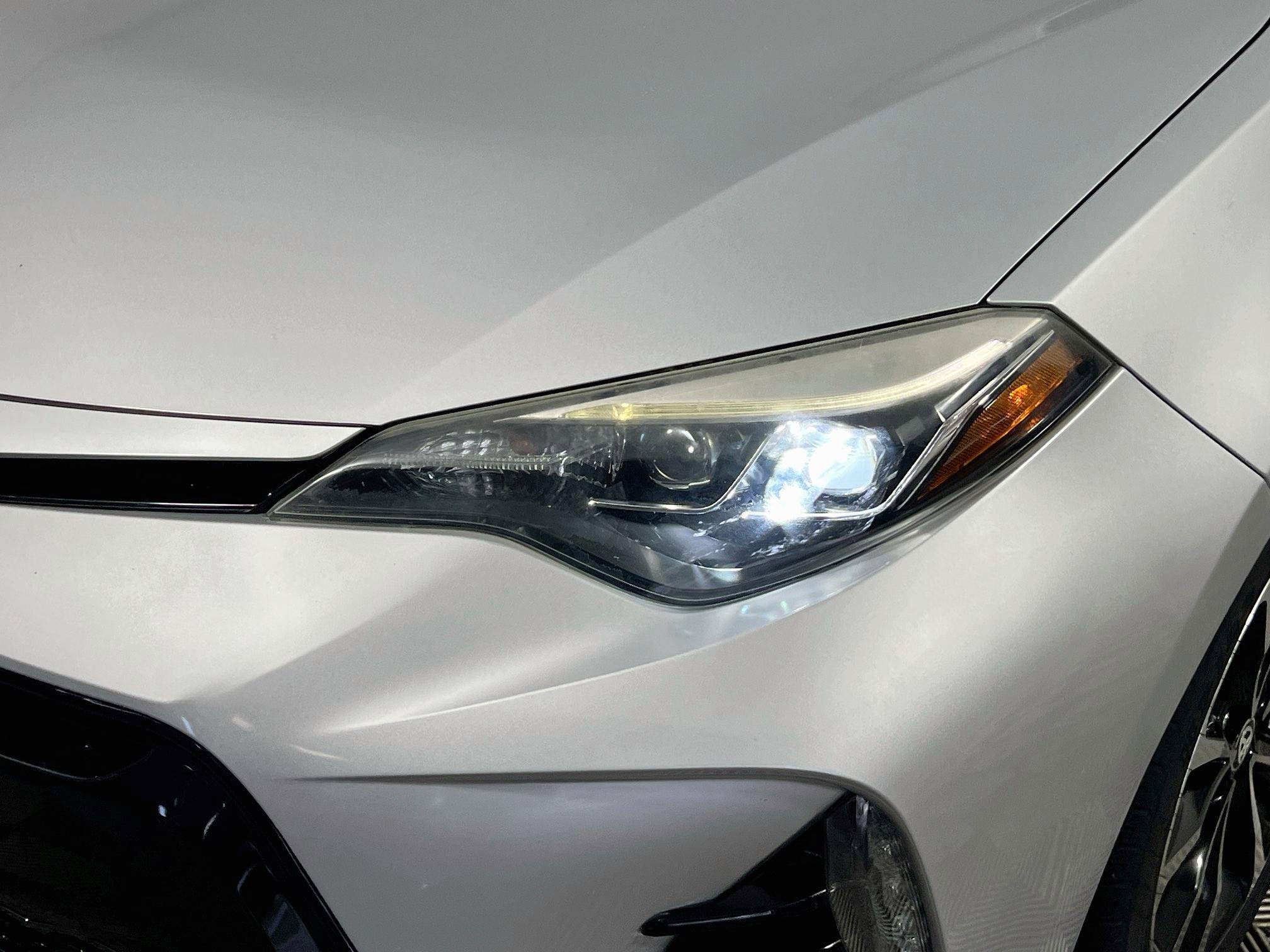 Used 2017 Toyota Corolla SE FWD image 12