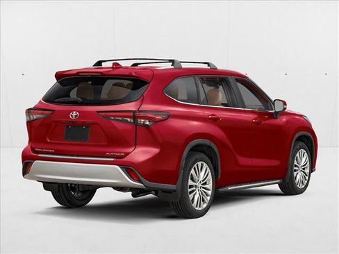 New 2026 Toyota Highlander Platinum image 2