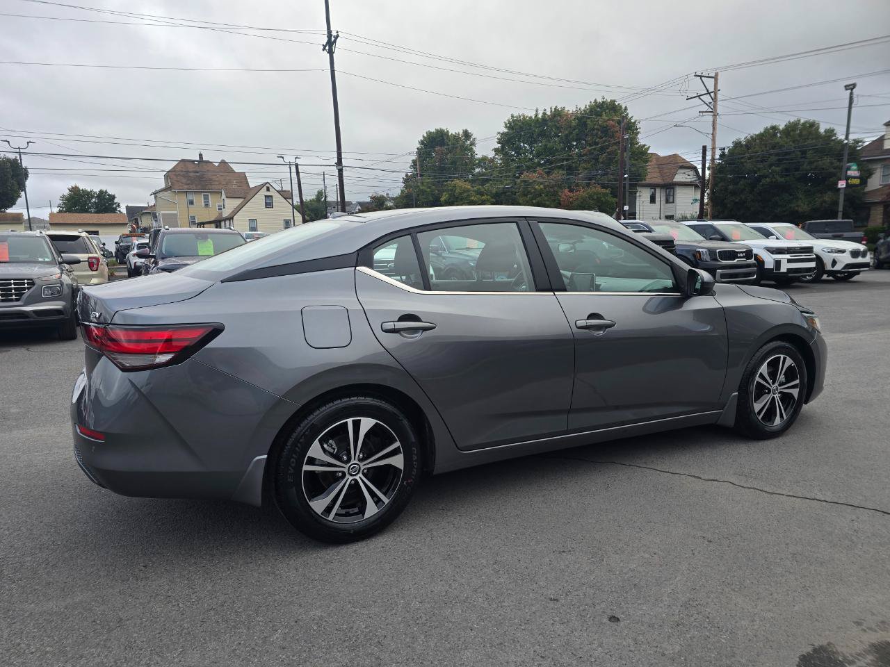 Used 2022 Nissan Sentra SV FWD image 5