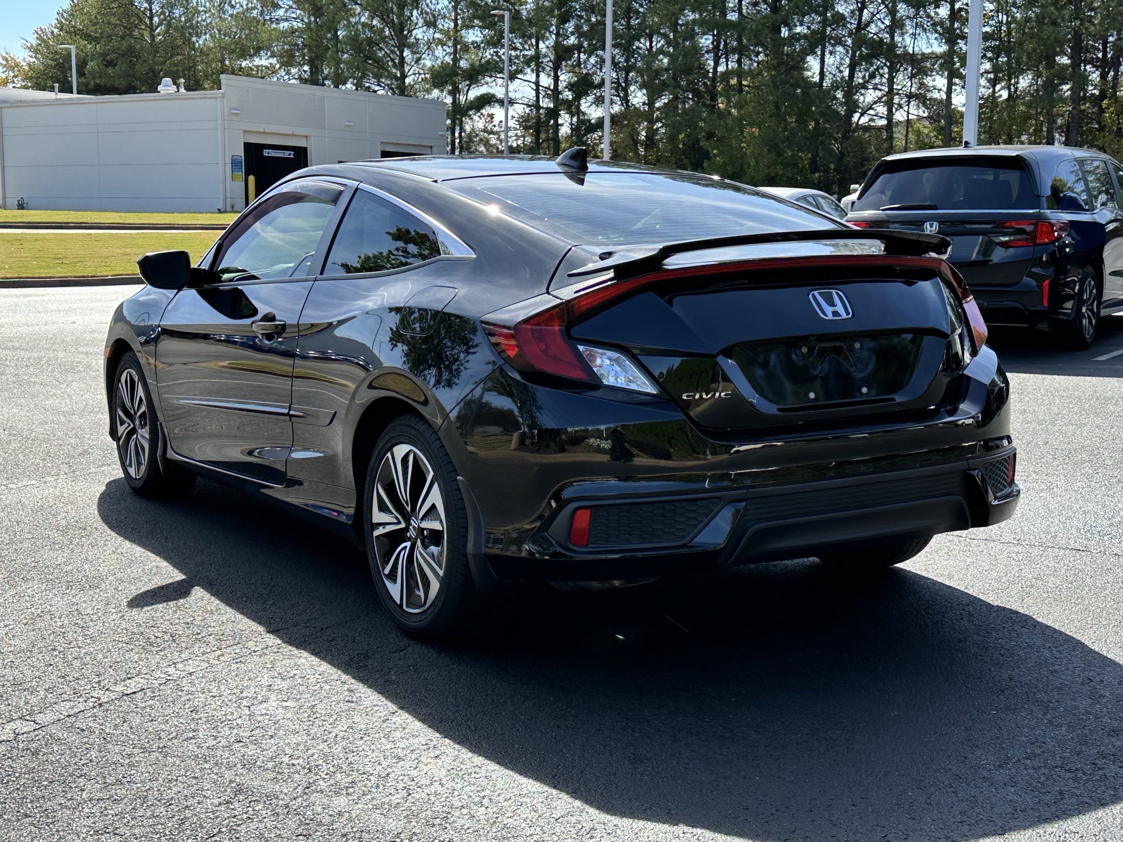 Used 2018 Honda Civic EX-T image 10