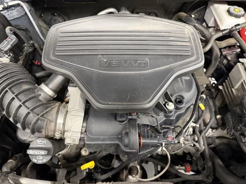 Used 2019 GMC Acadia SLT image 8