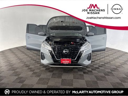 Used 2023 Nissan Kicks SV image 11