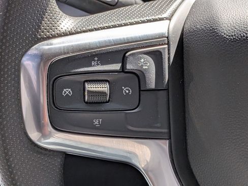 Used 2025 Chevrolet Blazer LT FWD image 18