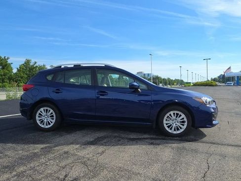 Used 2018 Subaru Impreza 2.0i Premium AWD/4WD image 2
