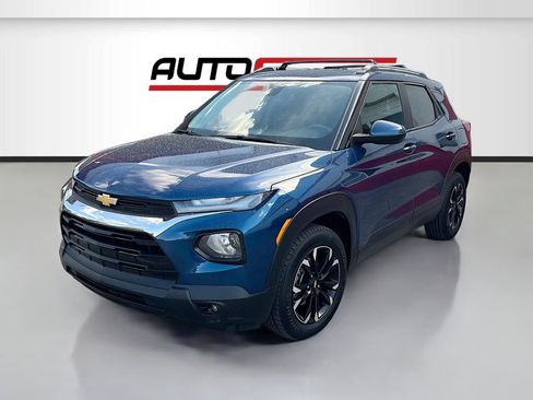 Used 2021 Chevrolet TrailBlazer LT w/ Convenience Package AWD/4WD image 3