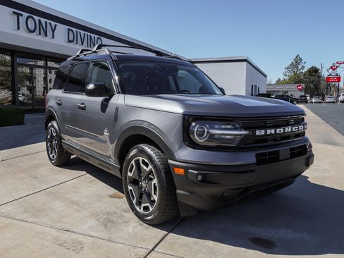 Used 2021 Ford Bronco Sport Outer Banks image 2
