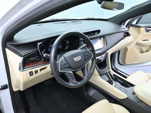 Used 2019 Cadillac XT5 Luxury FWD image 13