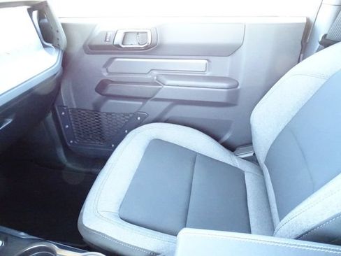 Used 2025 Ford Bronco 2-Door AWD/4WD image 13