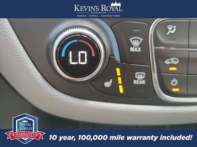Used 2020 Chevrolet Equinox LT w/ Driver Convenience Package AWD/4WD image 12