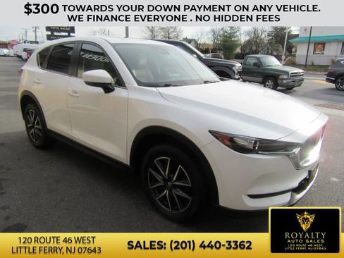 Used 2018 MAZDA CX-5 Touring w/ Preferred Equipment Package image 11
