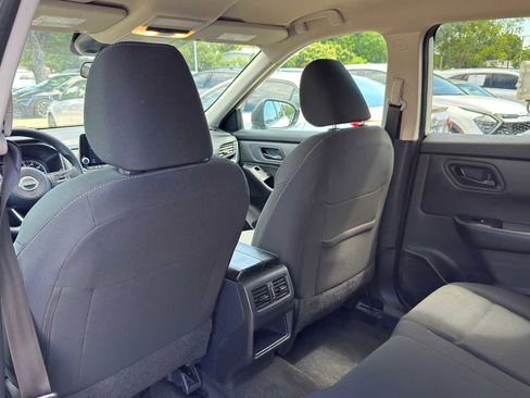 Used 2024 Nissan Rogue S FWD image 29