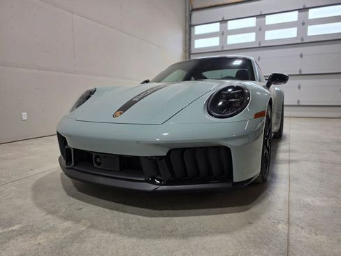 Used 2025 Porsche 911 Carrera 4 GTS AWD/4WD image 50