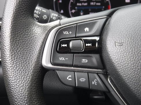 Used 2019 Honda Accord EX image 26