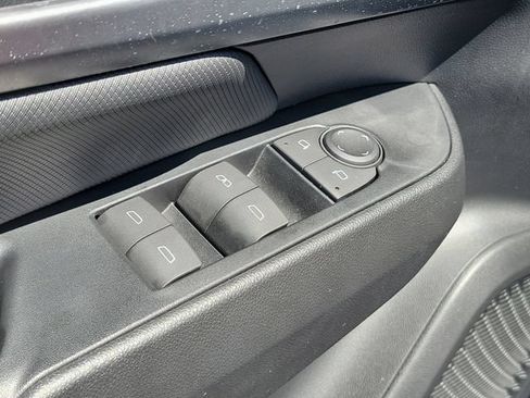 Used 2024 Chevrolet Equinox EV RS FWD image 25