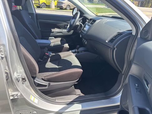 Used 2025 Mitsubishi Outlander Sport ES AWD/4WD image 29