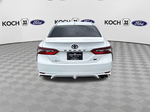 Used 2024 Toyota Camry SE w/ Cold Weather Package FWD image 7